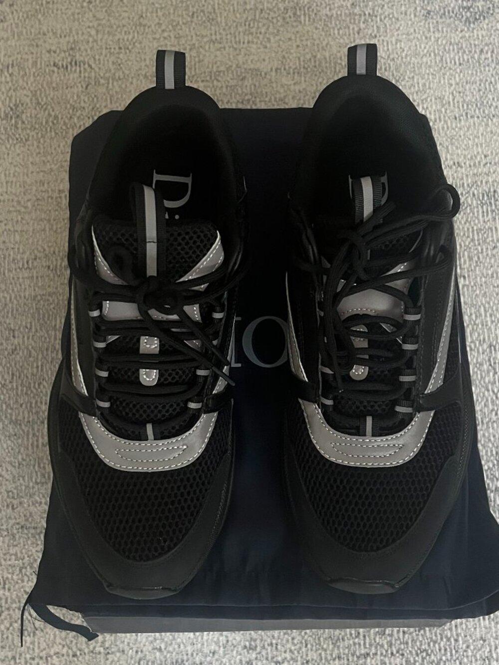 Dior B22 Black/Silver - EU 45 - Worn Once - Original Box & Receipt -
